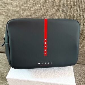 Prada Beauty Men’s Travel Pouch Toiletry Bag Navy Blue Authentic New